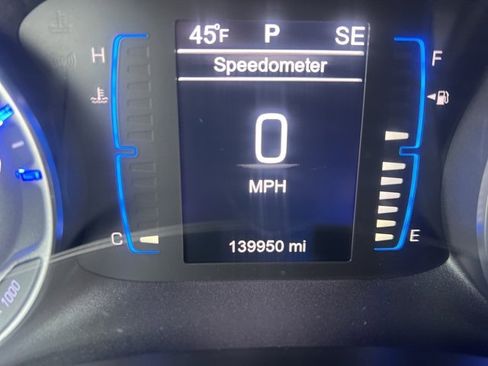 Used 2017 Chrysler Pacifica Touring-L image 7