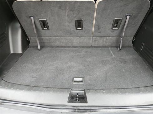 Used 2023 Chevrolet Traverse LS image 24