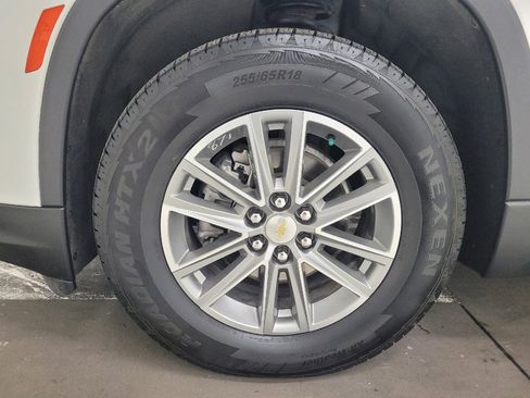 Used 2023 Chevrolet Traverse LT image 31