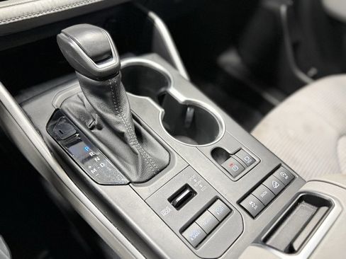 Used 2021 Toyota Highlander XSE image 17