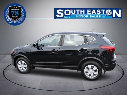 Used 2018 Nissan Rogue Sport S image 8