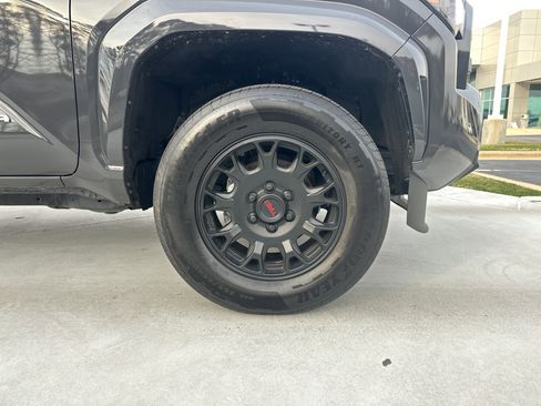 Certified 2025 Toyota Tacoma SR5 image 13