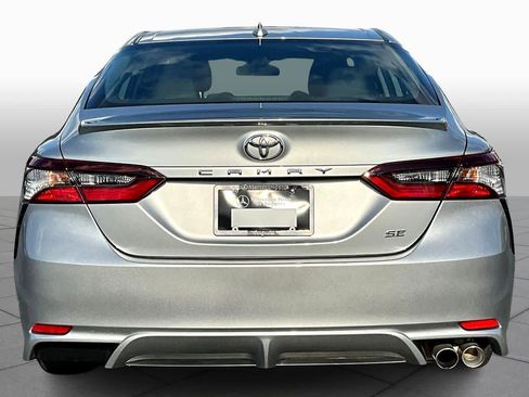 Used 2023 Toyota Camry SE image 4