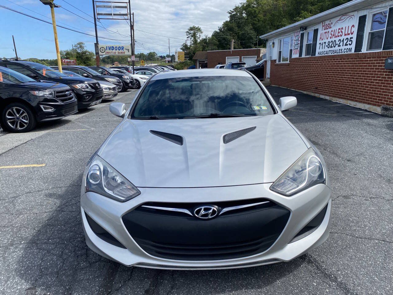 Used 2013 Hyundai Genesis 2.0T RWD image 2