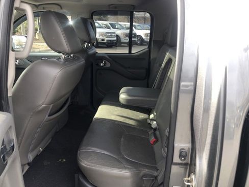 Used 2019 Nissan Frontier SL image 7