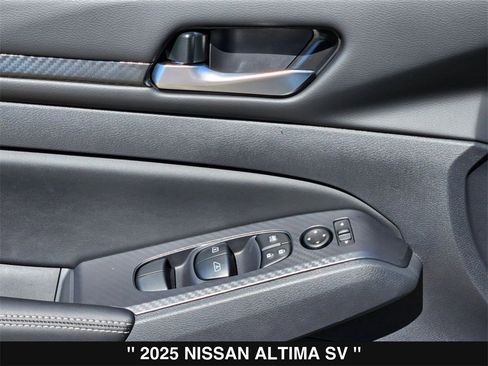 New 2025 Nissan Altima 2.5 SV image 15