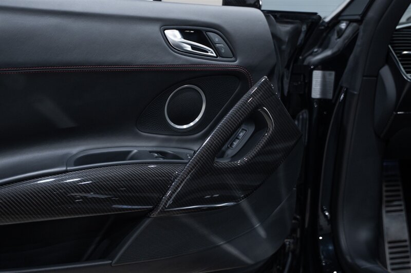 Used 2012 Audi R8 V10 AWD/4WD image 27