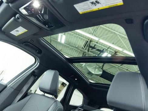 Certified 2025 BMW X1 xDrive28i w/ Convenience Package AWD/4WD image 14