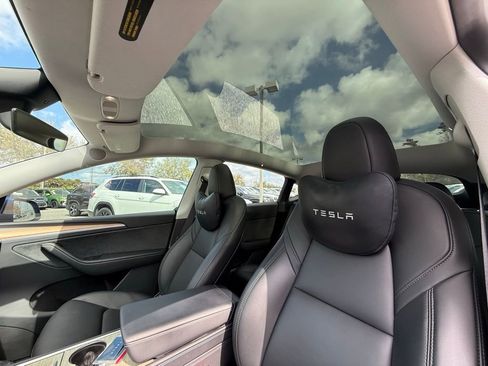 Used 2024 Tesla Model Y Long Range image 21