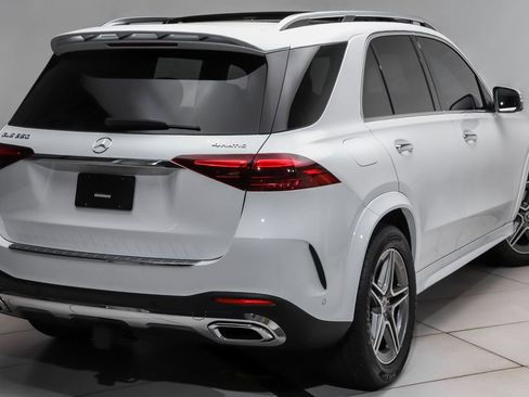 Certified 2025 Mercedes-Benz GLE 350 4MATIC image 3