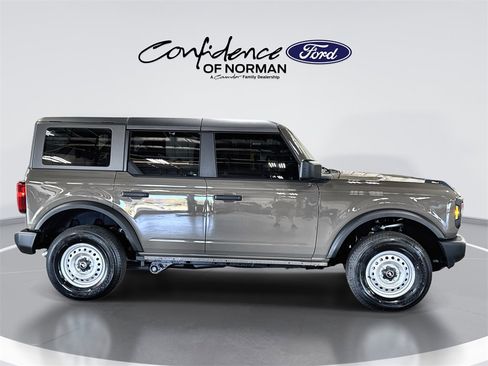 New 2025 Ford Bronco 4-Door image 10