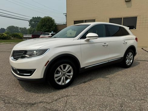 Used 2016 Lincoln MKX Premiere AWD/4WD image 4
