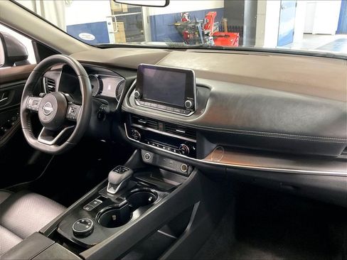 Used 2023 Nissan Rogue SV w/ SV Premium B Package AWD/4WD image 14