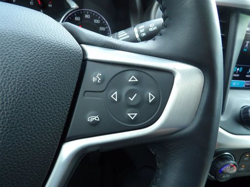 Used 2018 GMC Acadia SLT FWD image 17