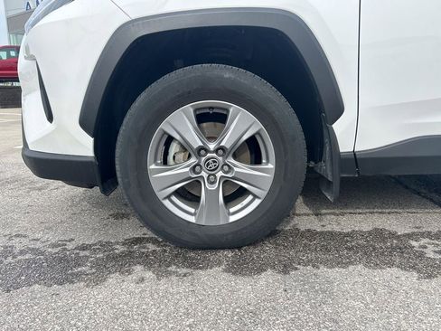 Used 2023 Toyota RAV4 XLE AWD/4WD image 31