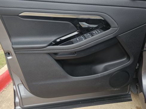 Used 2020 Land Rover Range Rover Evoque S image 28