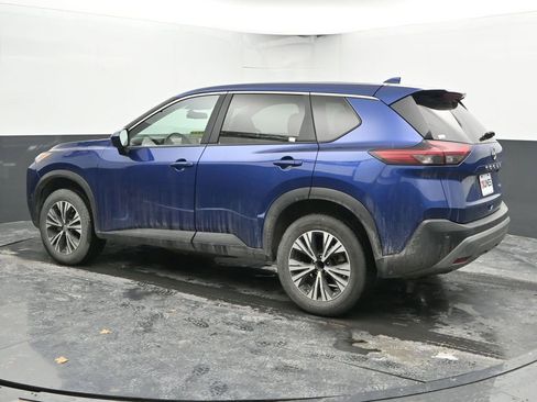 Used 2023 Nissan Rogue SV image 8