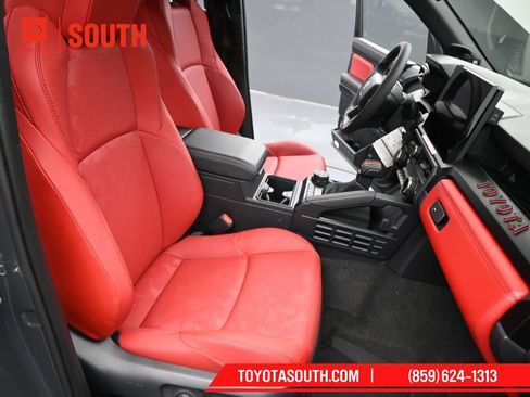 Used 2025 Toyota 4Runner TRD Pro AWD/4WD image 28