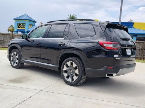 New 2026 Honda Pilot Elite image 3