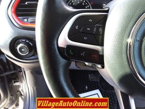 Used 2018 Jeep Renegade Trailhawk w/ Cold Weather Group II image 15