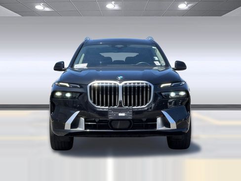 Used 2025 BMW X7 xDrive40i AWD/4WD image 5