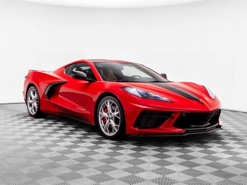 Used 2022 Chevrolet Corvette Stingray Preferred Cpe w/ Z51 Performance Package RWD image 7