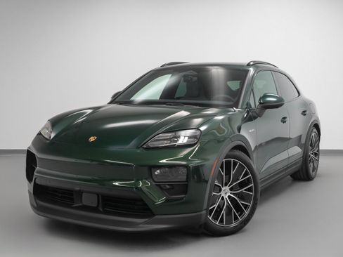 Used 2025 Porsche Macan Electric image 1