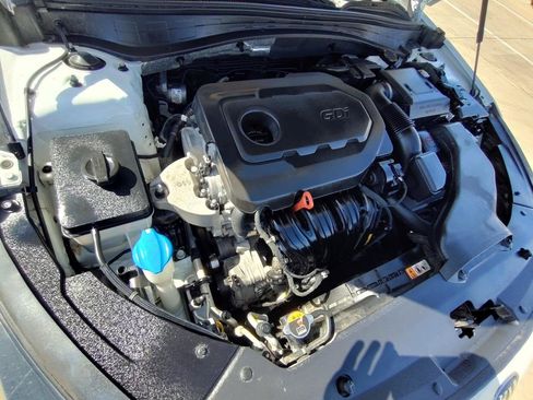 Used 2019 Kia Optima LX FWD image 12