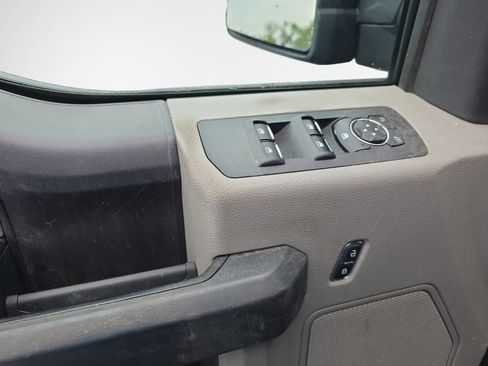 Used 2019 Ford F150 XL w/ Equipment Group 101A Mid AWD/4WD image 14