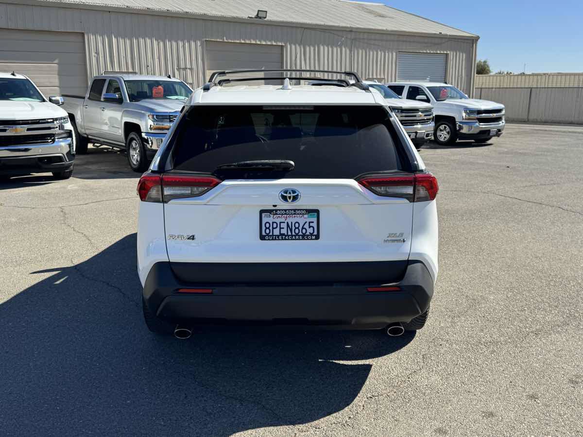 Used 2020 Toyota RAV4 XLE w/ Convenience Package AWD/4WD image 8