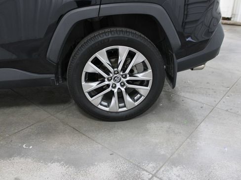 Used 2020 Toyota RAV4 XLE Premium AWD/4WD image 35