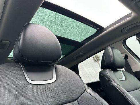 Certified 2024 Hyundai Tucson Limited FWD image 17