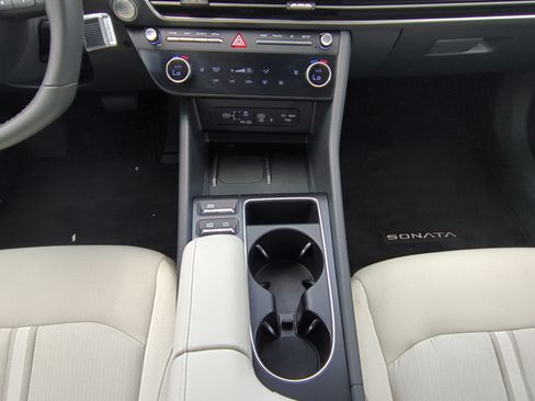 Certified 2025 Hyundai Sonata SEL FWD image 14