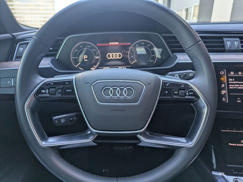 Certified 2023 Audi e-tron Premium Plus w/ Premium Plus Package image 13