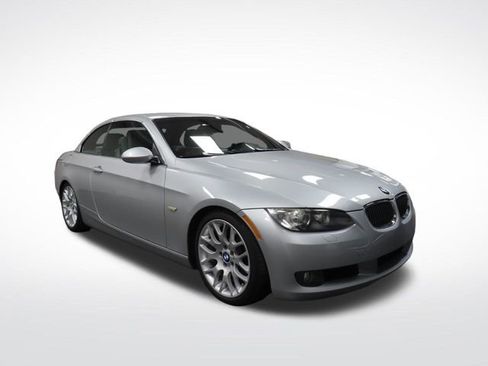 Used 2009 BMW 328i Convertible image 8