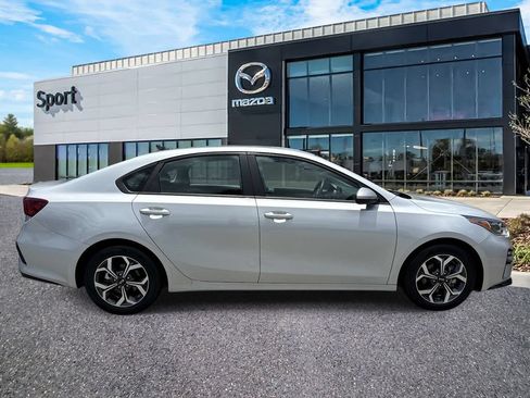 Used 2021 Kia Forte LXS FWD image 2
