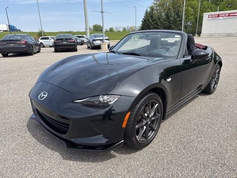 Used 2018 MAZDA MX-5 Miata Club RWD image 5