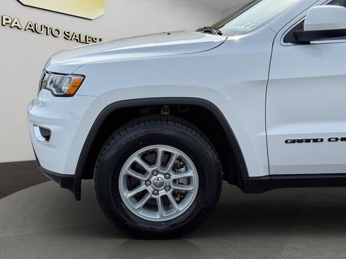 Used 2019 Jeep Grand Cherokee Laredo w/ Security & Convenience Group image 24
