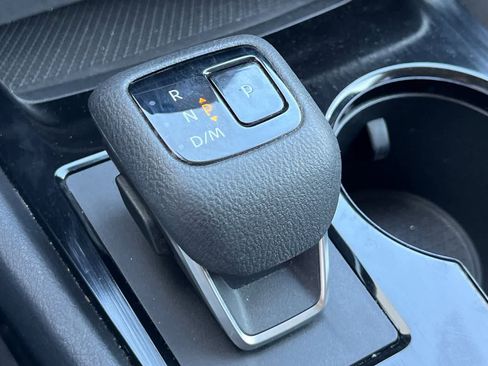 Used 2021 Nissan Rogue S image 23