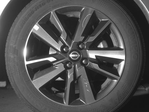 Used 2025 Nissan Versa SV image 13