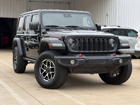 Used 2024 Jeep Wrangler Unlimited Rubicon AWD/4WD image 2