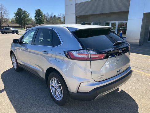 Used 2024 Ford Edge SEL w/ Convenience Package AWD/4WD image 8