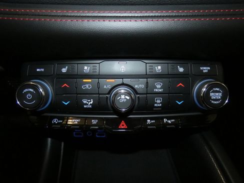 Used 2024 Dodge Durango GT image 15