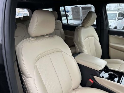 Certified 2023 Jeep Grand Cherokee L Limited w/ Luxury Tech Group II image 26