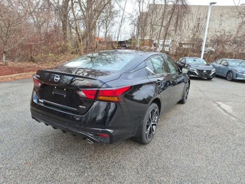 New 2025 Nissan Altima 2.5 SR image 9