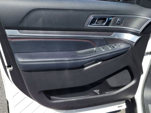 Used 2017 Ford Explorer Sport w/ Equipment Group 401A AWD/4WD image 7