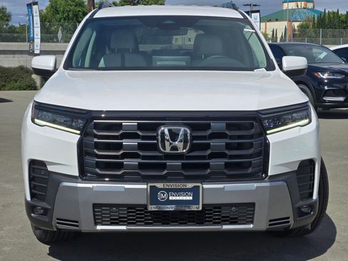 New 2026 Honda Pilot EX-L image 2