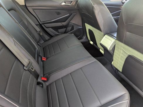 Used 2022 Volkswagen Jetta SE image 13