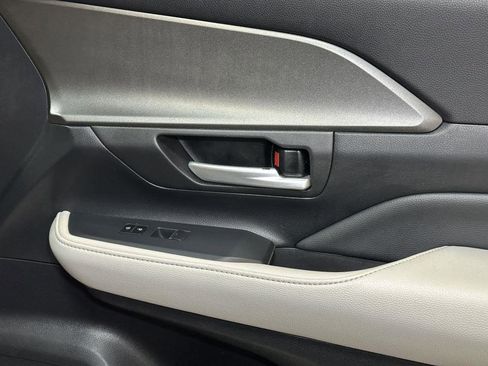 Used 2024 Toyota Grand Highlander XLE image 37