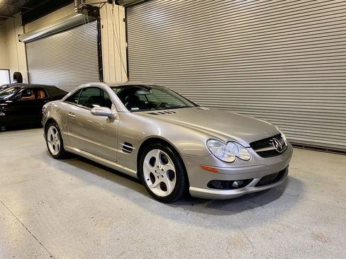 Used 2005 Mercedes-Benz SL 500 image 4